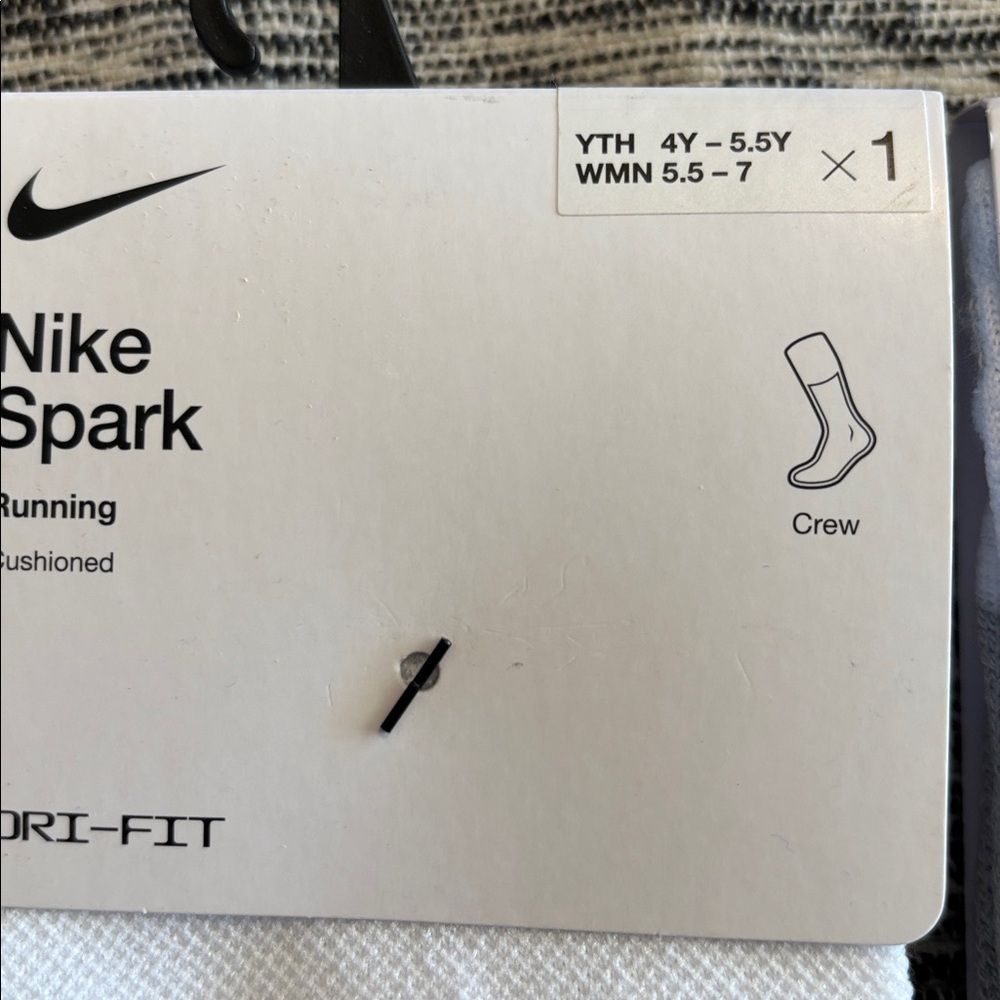 2 Nike Spark Crew Running Socks DRI-FIT Cushioned White Gray size 5.5 to 7 - Picture 2 of 3
